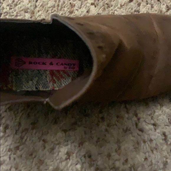 Booties - Picture 3 of 4